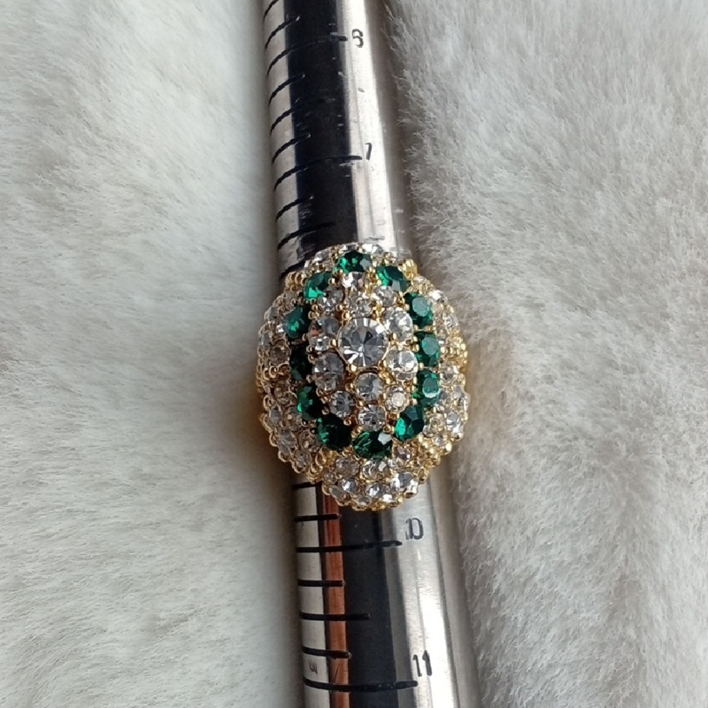 Beautiful Sterling Silver Ring Size 8.5